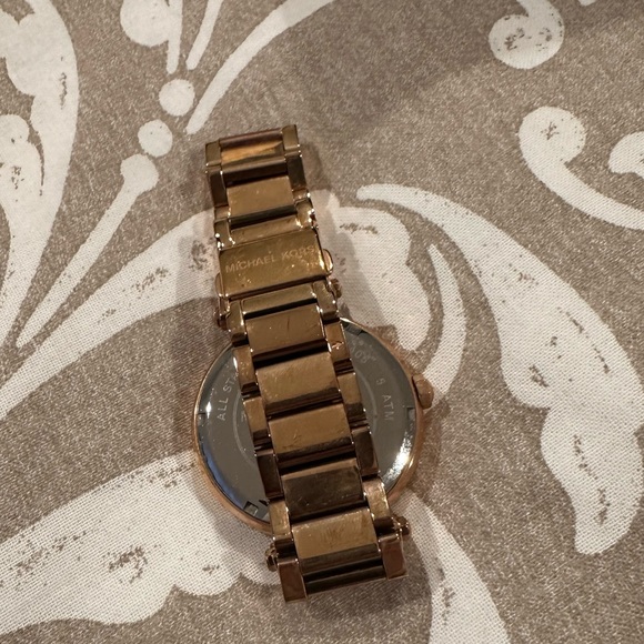 Michael Kors Parker Pavé Rose Gold-Tone Watch - good condition - Picture 6 of 8